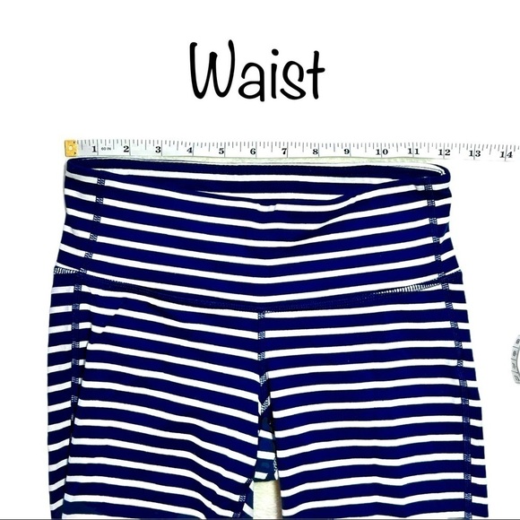 Athleta Navy Blue White Chaturanga Stripe Crop Capri Leggings Size Extra Small - Picture 11 of 17